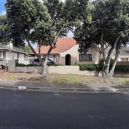 The Pool Cottage Fish Hoek Exterior foto